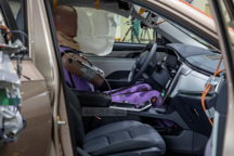 威马：我在C-NCAP撞了一下车，五星！