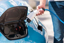 两年前的百亿“大饼”几近成空 浙江新能源汽车投资“去泡沫”