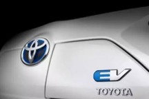 丰田三天签三家中企背后：“跳不过”电动车的日系车企开始新能源战略转向？
