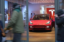 美国新能源车首次负增长 7月销2.7万辆 同比降11%