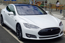 一个能打的都没有，特斯拉在美电动汽车市场份额达75%