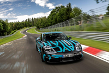 撕裂纽北赛道 保时捷Taycan创电动汽车单圈纪录