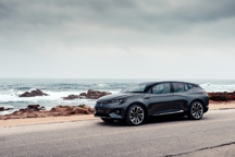 配备48英寸中控屏！拜腾M-Byte量产车型将9月10日亮相