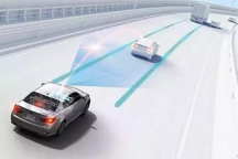 蔚来副总裁高速上脱手飙车，网友：没有给蔚来车主“带个好头”