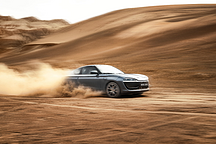 74℃烤验，零跑S01吐鲁番极限高温测试