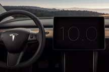 特斯拉V10增加智能召唤功能 价格上调1000美元 