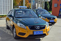 新能源出租车潮将来，破解司机后顾之忧当为先