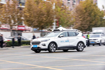 在沧州街头体验百度无人车，变道遇见逆行车辆我慌了，它却很稳！