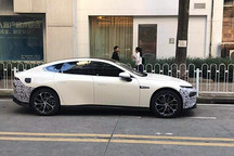 續(xù)航620km+ 小鵬P7諜照曝光