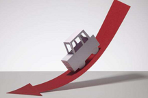 销量大幅下滑，拖了燃油车后腿，新能源车该何去何从？