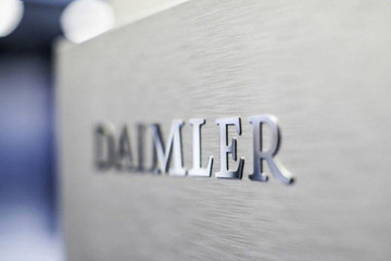 传戴姆勒计划进行管理层裁员 并冻结德国员工工资