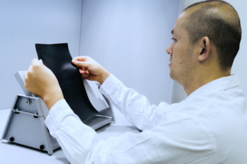 大陆集团一举摘得汽车及零部件行业两项大奖