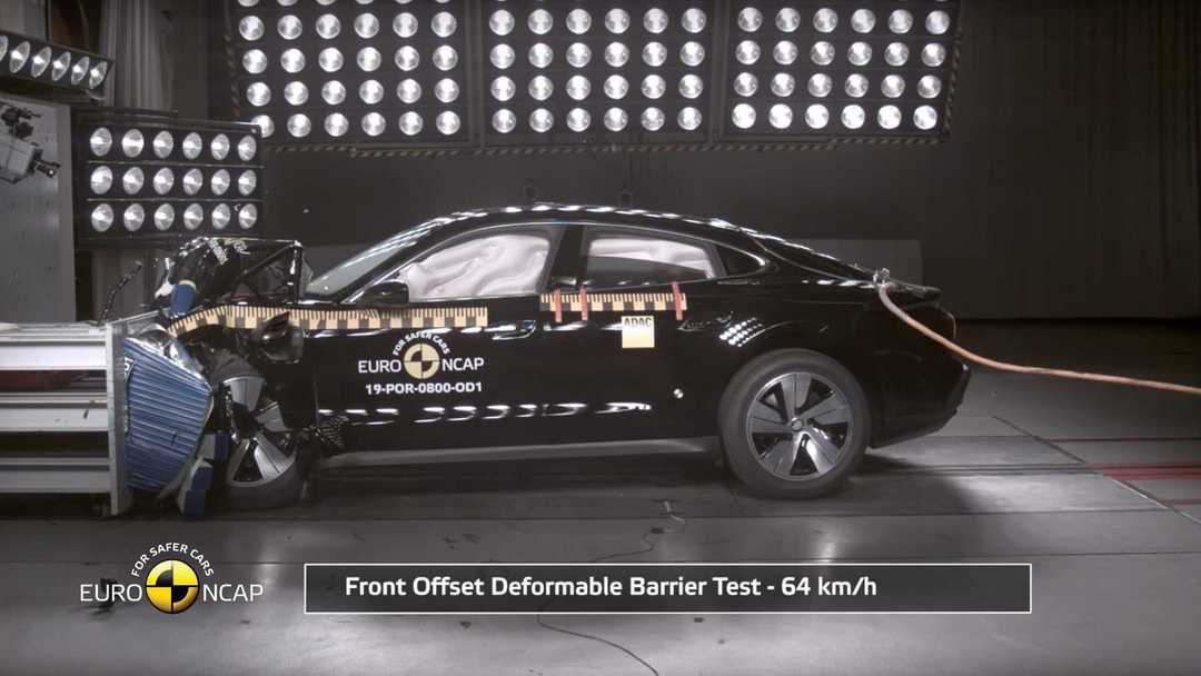 porsche-<a class='link' href='http://car.d1ev.com/audi-series-521/' target='_blank'>taycan</a>-euro-ncap-safety-tests-2019.jpg