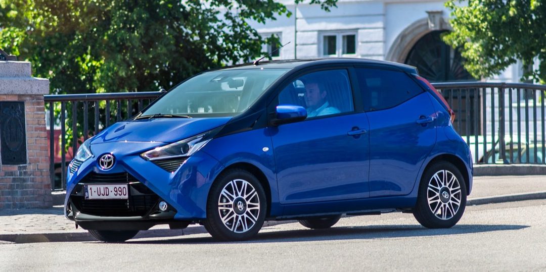 aygo-blue-2000.jpg