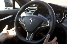 Autopilot再惹争议，特斯拉的黑科技到底靠不靠谱？