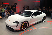 殊途同归！最后一个特斯拉杀手保时捷Taycan也变助攻