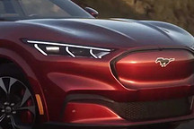 网友赐名马车，福特野马电动汽车严重泄密