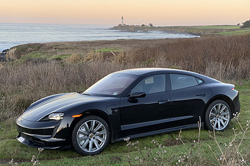 保时捷Taycan今日国内上市，门槛下探有望出后驱版