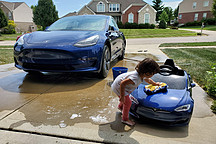 特斯拉股票分拆使马斯克资产飙升，已超扎克伯格成全球第3