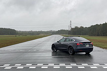 特斯拉下周二向部分用户推送完全自动驾驶能力测试版