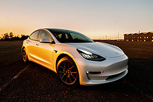 在特斯拉大战品玩事件里，小鹏汽车会是清白的吗？