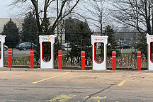 有人这样？买得起特斯拉Model 3，用不起超级充电桩