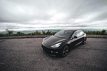 多事之秋特斯拉：涨价、跳票、 撞车、保护