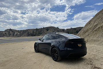 乘联会：特斯拉包揽了6月及上半年纯电动汽车销量亚军、季军