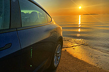 特斯拉第三季度全球交付24.13萬輛，預(yù)計全年超90萬輛