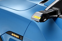 攝像頭替代后視鏡靠譜嗎？方向盤不標(biāo)配后，后視鏡成新焦點(diǎn)