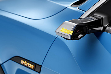 摄像头替代后视镜靠谱吗？方向盘不标配后，后视镜成新焦点