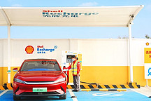 2021年，比亞迪的凈利潤(rùn)還不到長(zhǎng)城汽車(chē)的一半兒