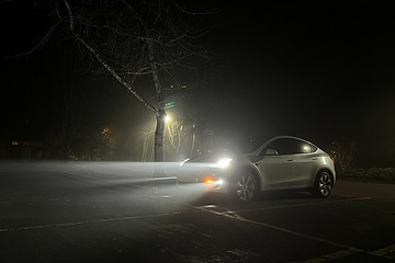 3月特斯拉中国零售新车65754辆、比亚迪超10万辆