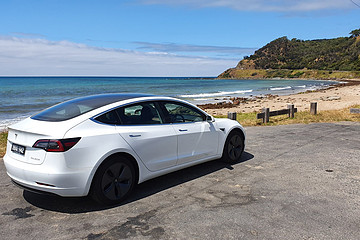 2022品牌亲密度研究报告发布，特斯拉第2、奔驰第6