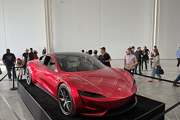 马斯克认可的“特斯拉裁员报道”，都写了啥？