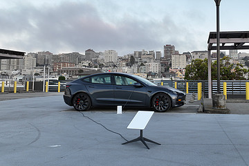 用特斯拉Model 3跑網(wǎng)約車，這個(gè)吸引力也太大了