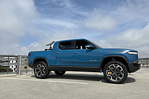 Rivian產(chǎn)能爬坡順利，特斯拉皮卡預(yù)訂超150萬輛