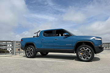 Rivian产能爬坡顺利，特斯拉皮卡预订超150万辆