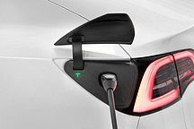 特斯拉宣布開放充電槍設計，標準重命名為NACS