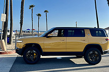 Rivian Q4生產(chǎn)10020輛，壓力給到特斯拉Cybertruck了嗎