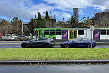 老鐵們，特斯拉幫你們把問界和小鵬的價格打下來了