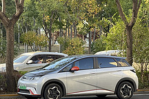 比亞迪股份2022年營收4200億元，盈利超160億元