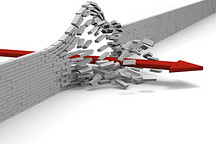 新能源汽车淘汰赛加速，自主车企该如何逆势突围？