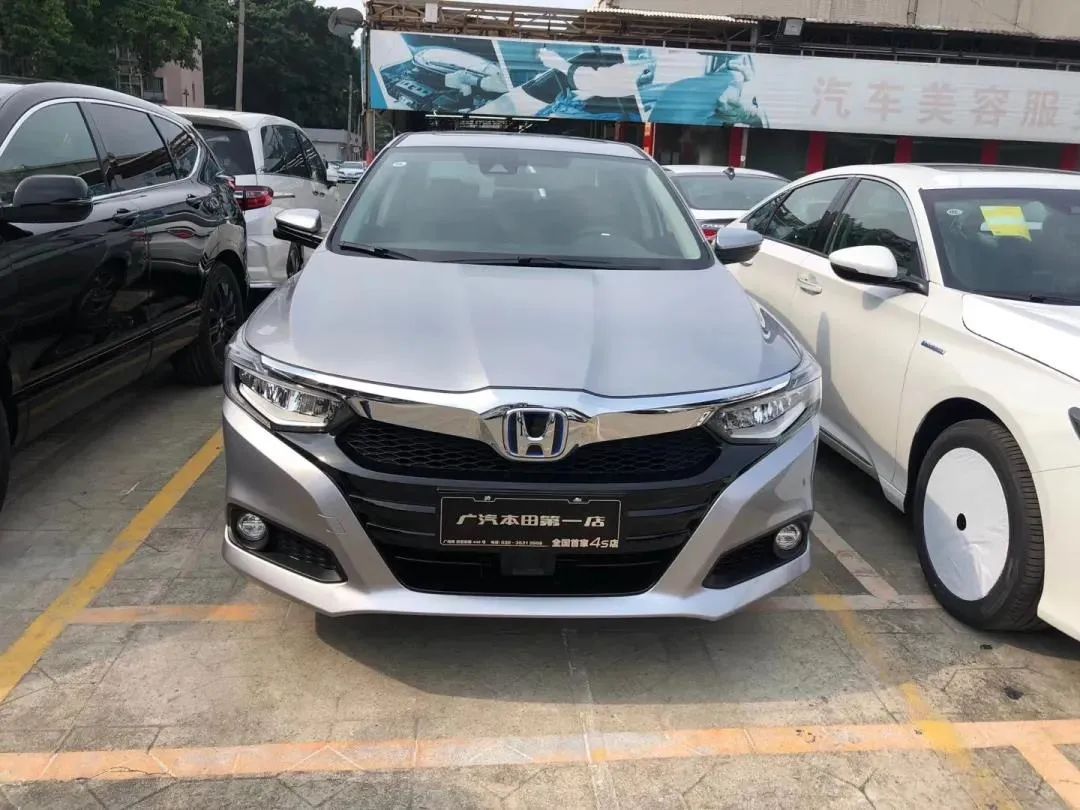 凌派混動版車型實車圖曝光 換擋機構(gòu)改為按鍵式電子換擋