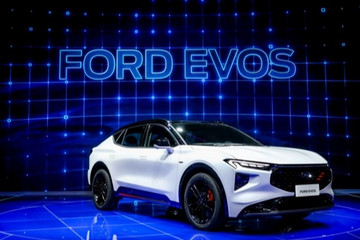 全新高端中大型SUV福特EVOS全球首发亮相上海车展