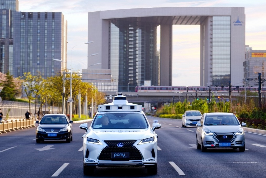 小马智行“中场战事”，更是自动驾驶的商业化中途