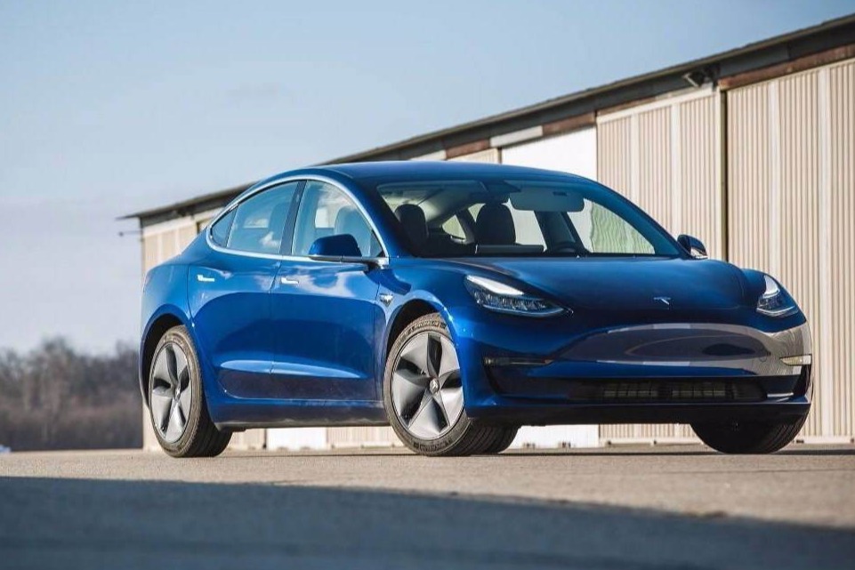 疑似特斯拉全新車型曝光！價格還將下探至15萬級？