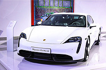 靜態(tài)體驗(yàn)保時(shí)捷Taycan，最快的純電四門(mén)跑車(chē)！2020年上半年交付