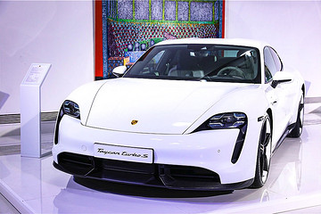 静态体验保时捷Taycan，最快的纯电四门跑车！2020年上半年交付