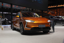 SERES（赛力斯）携700马力之威，纯电/增程双线出击